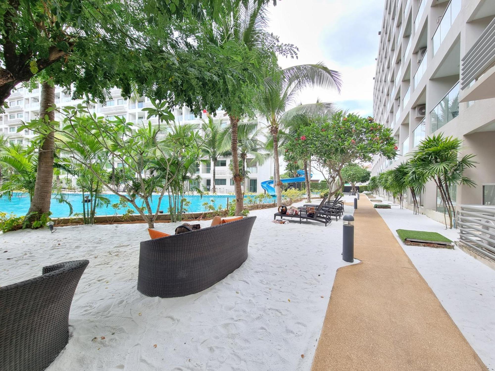 Laguna Beach Condo Resort 3 Maldives Pattaya Pool View ลากูน่า บีช คอนโด รีสอร์ต 3 พัทยา Praia de Jomtien Exterior foto