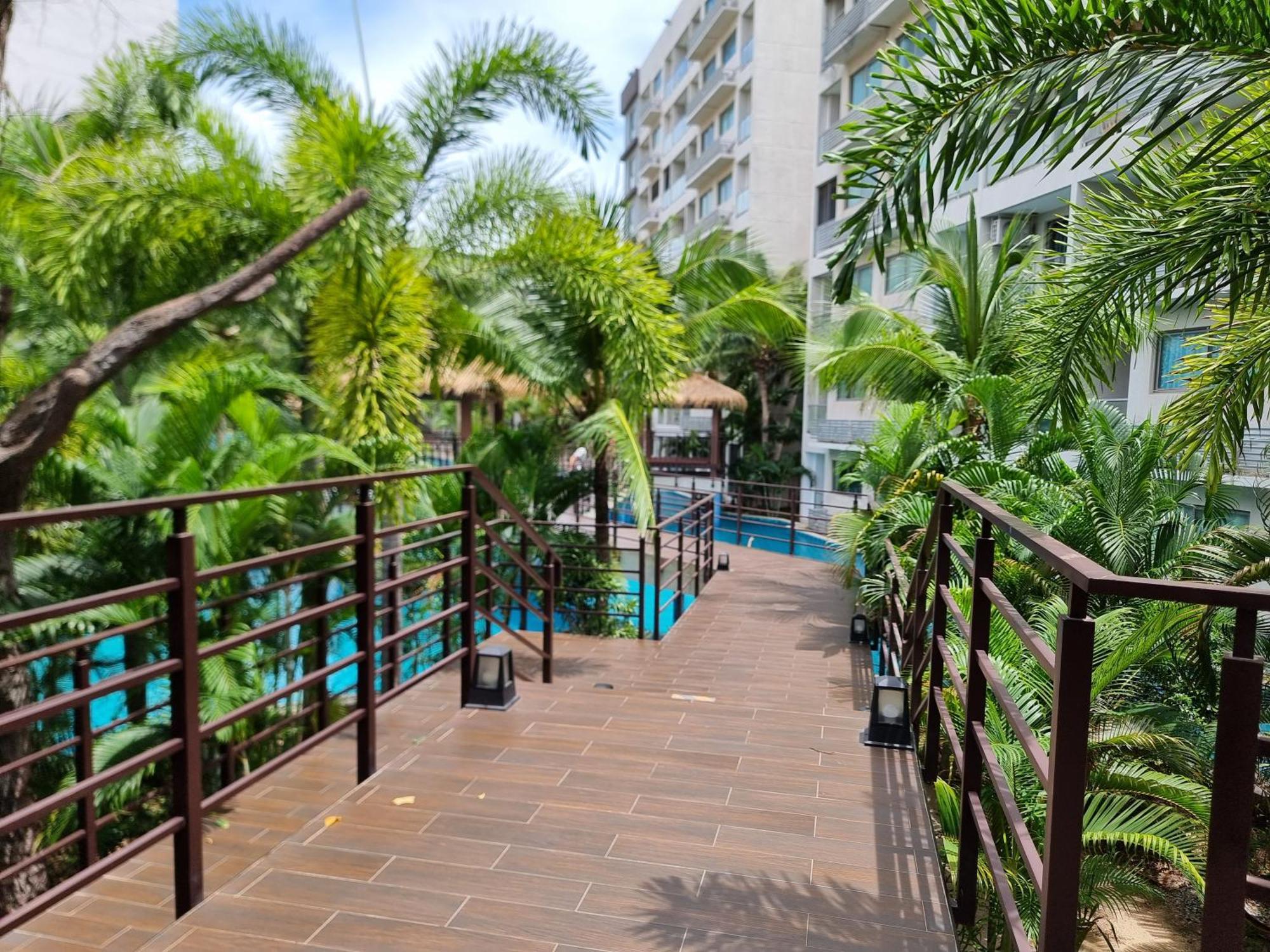 Laguna Beach Condo Resort 3 Maldives Pattaya Pool View ลากูน่า บีช คอนโด รีสอร์ต 3 พัทยา Praia de Jomtien Exterior foto